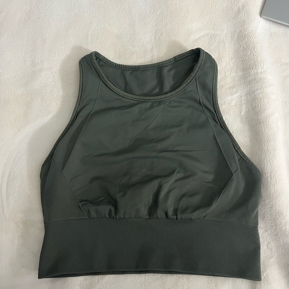 Lululemon sports bra size 6 - Picture 1 of 3